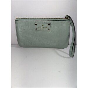 KATE SPADE Chrissy Light Green Pebbled Leather Clutch Wristlet Great Condition